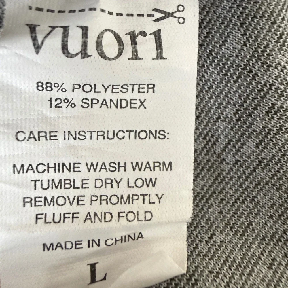 Vuori Mens Grey Striped Board Shorts Size L Performance Stretch Swim Trunks